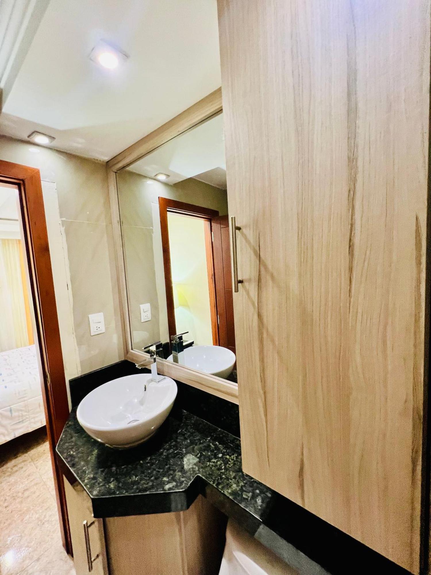 Sol Y Confort Suites Machala Kültér fotó